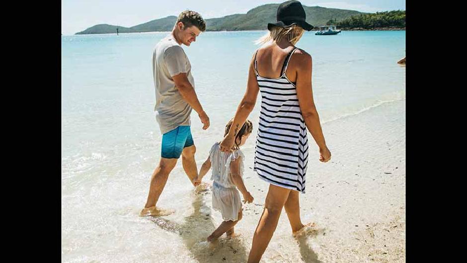 Want to see Whitehaven Beach but strapped for time? Join Cruise Whitsundays on a dazzling Half Day Whitehaven Beach tour departing from Airlie Beach and spend 2 hours on the icon Whitsundays Beach.